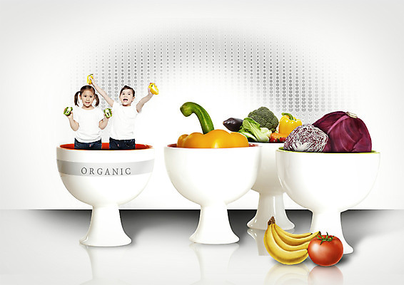 PSD 외국인 편집이미지 영어 여자 남자 토마토 가지 피망 파프리카 바나나 들기 상반신 두명 앞모습 유치원생 브로콜리 유기농 청경채 적채 계란꽂이 이미지편집 문자 웰빙 어린이 뷰포인트 채소 과일 모션 사람 인종 양배추 꽂이 파일형식