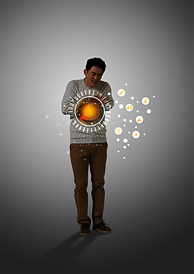 전신 PSD 편집이미지 남자 40대 의학 한명 서기 성인 앞모습 어둠 고통 한국인 찡그림 위장 이미지편집 1 감정 뷰포인트 중년 모션 표정 사람 동양인 장기_의학 파일형식