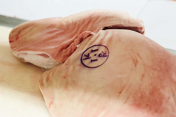 포토 JPG 공장 실내 육류 돼지고기 사람없음 도장 축산자조금연합 신선에너지우리축산 가공장 국내포토 캠페인 식재료 공업 내부 동맹 파일형식