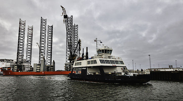 포토 JPG 해외이미지 식물 산업 바다 섬 여행 교통시설 휴가 항해 덴마크 해변 사람없음 물 항구 힘 장비 에너지 탐험 수술 헬리콥터 기중기 함선 연료 승객 가스 포트 공학 단상 펌프 송곳 조작 철강 공급 해외202004 해외포토 자연요소 교육 교통 배_교통 의학 비행기 북유럽 치료 중장비 시설 파일형식 이미지허브