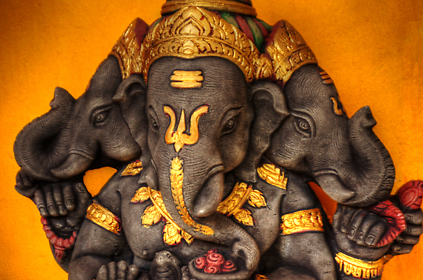 포토 JPG 해외이미지 동물 전통 손 아시아 종교 문화 얼굴 조각 태국 코끼리 미술 동양인 사람없음 장식 컬러풀 조각상 숫자 머리 평화 축제 기도 사찰 영혼 황금 축복 인도인 예배 천국 기어 귀족 숭배 신앙심 인기 힌두교 해외202004 해외포토 외국인 문자 나라 컬러 컨셉 포유류 종교건축 문화예술 인종 신체부위 조형물 파일형식 이미지허브