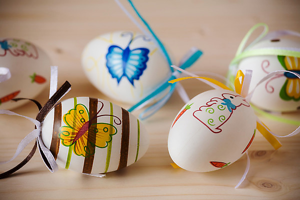 포토 JPG 해외이미지 전통 계절 백그라운드 오렌지 휴가 부활절 실내 이벤트 사람없음 목재 장식 가로 빨간색 초록색 파란색 컬러풀 갈색 노란색 계란 봄 활발 흰색 축하 화려 그리기 그룹 닫기 널 작음 심볼 오브젝트 해외202004 해외포토 나무 기념일 컬러 컨셉 과일 재료 모션 내부 알 크기 파일형식 이미지허브