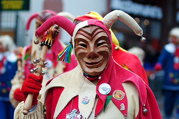 포토 JPG 해외이미지 전통 드레스 공 놀이 독일 가면 사람없음 축제 희망 축하 아기 역사 변장 가면무도회 기간 행진 해외202004 해외포토 옷 감정 유럽 컨셉 모션 사람 무도회 파일형식 이미지허브
