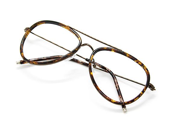포토 JPG 해외이미지 디자인 응시 안경 백그라운드 유리 새로움 프레임 건강 사람없음 독서 반사 유행 검은색 흰색 쌍 괴짜 클래식 우아함 보호 플라스틱 읽기 오브젝트 복고 시력 비전 시력검사 고립 멍청이 옛날 스타일 해외202004 해외포토 시선 잡화 컬러 컨셉 모션 재질 검사_조사 파일형식 이미지허브