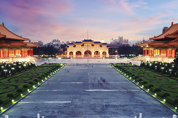 포토 JPG 해외이미지 나무 아시아 종교 전통문화 벽 여행 건축양식 하늘 지붕 조명 중국문화 미술 사람 사람없음 건물 관광지 여행객 계단 정원 중국 황혼 일몰 새벽 궁전 추위 도시 사찰 야간 대만 박물관 대문 과거 기념물 단계 랜드마크 명승지 웅장함 해외202004 해외포토 자연요소 식물 동양문화 전통 건축물 건축 나라 문화 외국문화 컨셉 고건축 종교건축 문화예술 풍경 문 노을 파일형식 이미지허브