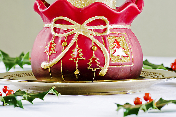 포토 JPG 해외이미지 식물 접시 열매 백그라운드 잎 크리스마스 겨울 과일 휴가 사람없음 장식 빨간색 초록색 축제 침묵 흰색 신용카드 황금 냄비 노엘 동물상 해외202004 해외포토 식기 계절 기념일 컬러 금융 조형물 소리 솥 파일형식 이미지허브