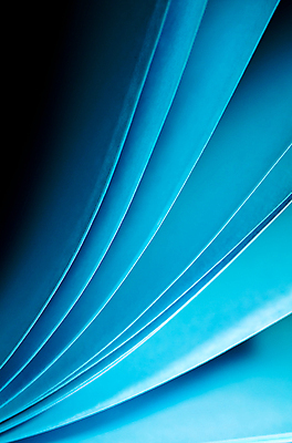 포토 JPG 해외이미지 클립아트 종이 백그라운드 컨셉 일러스트 비즈니스 통신 사람없음 빨간색 파란색 빛 사무실 검은색 쪽지 어둠 공백 정보 발표 막대기 조직 메시지 오브젝트 준비 문서 시트 빛망울 패드 고립 조언 주도 목차 해외202004 해외포토 컬러 예절 파일형식 이미지허브