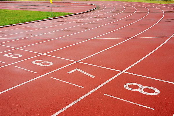 포토 JPG 해외이미지 구름 스포츠 밭 놀이 하늘 사람없음 파란색 달리기 축구 젖음 역동적 웅덩이 점토 선로 진짜 해외202004 해외포토 자연요소 컬러 컨셉 농업 모션 구기 파일형식 이미지허브