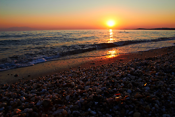 포토 JPG 해외이미지 구름 파도 바다 여행 백그라운드 오렌지 자연 조류 하늘 휴가 휴식 파노라마 풍경 사람없음 야외 빨간색 물 여름 파란색 빛 컬러풀 햇빛 태양 반사 노란색 일출 맑음 황혼 일몰 새벽 서핑 황금 저녁 그리스 수평선 해외202004 해외포토 자연요소 동물 계절 유럽 컬러 컨셉 과일 날씨 촬영기법 노을 수상스포츠 야간 생태계 파일형식 이미지허브
