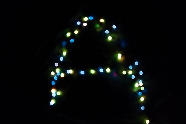 포토 JPG 해외이미지 디자인 알파벳 백그라운드 텍스트 추상 사람없음 장식 반짝임 검은색 축하 화려 소프트포커스 보케 빛망울 광 해외202004 해외포토 영어 컬러 컨셉 무늬 모션 촬영기법 빛 파일형식 이미지허브