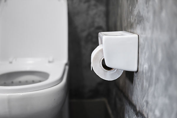 포토 JPG 해외이미지 라이프스타일 디자인 종이 벽 백그라운드 의자 가정 호텔 새로움 바닥 아파트 주택 실내 건강 사람없음 내부 물 목욕 방 장비 욕실 뚜껑 흰색 오픈 도자기 장롱 조직 사발 고급 위생 오브젝트 싱크대 화장실 변기 백자 변기통 사생활 위생관리 안락 해외202004 해외포토 자연요소 컬러 가구 컨셉 숙소 관리 건물 생활 청결 사기그릇 개수대 파일형식 이미지허브