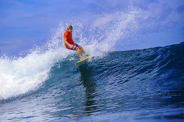 포토 JPG 해외이미지 남자 스포츠 파도 바다 여행 포즈 모션 자연 날씨 통 한명 풍경 야외 물 여름 파란색 운동 힘 에너지 수상스포츠 액체 서핑 떨어짐 승차 위험 시원함 발리 인도네시아 태평양 분무기 튜브 서퍼 혁명 해외202004 해외포토 자연요소 1 계절 아시아 컬러 섬 컨셉 운동선수 건강 사람 생태계 파일형식 이미지허브