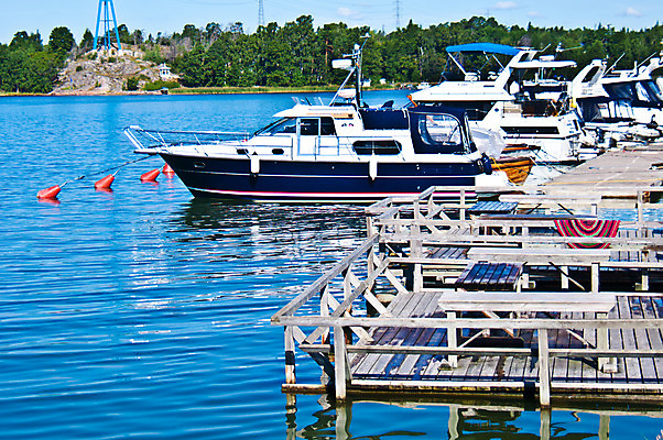 포토 JPG 해외이미지 바다 벤치 하늘 건조 핀란드 사람없음 물 항구 카펫 장비 씻기 청소 헬싱키 해외202004 해외포토 자연요소 의자 교통시설 북유럽 청결 파일형식 이미지허브