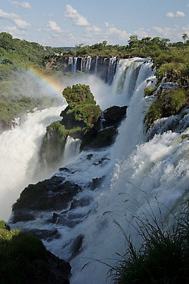 포토 JPG 해외이미지 공원 자연 파노라마 풍경 사람없음 물 강 미국 힘 폭포 젖음 흐름 세계문화유산 황무지 남아메리카 열대우림 브라질 아르헨티나 내추럴 이국적 브라질사람 해외202004 해외포토 자연요소 공공시설 컨셉 북아메리카 촬영기법 아메리카 문화재 숲 생태계 파일형식 이미지허브