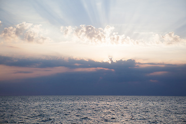 포토 JPG 해외이미지 구름 파도 바다 섬 백그라운드 오렌지 자연 하늘 날씨 휴가 휴식 풍경 사람없음 가로 물 여름 빛 햇빛 태양 노란색 어둠 황혼 일몰 광선 만 황금 저녁 휴양지 수평선 해외202004 해외포토 자연요소 계절 컬러 컨셉 과일 노을 장소 야간 생태계 파일형식 이미지허브