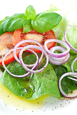 포토 JPG 해외이미지 음식 토마토 양파 사람없음 빨간색 검은색 샐러드 상추 올리브 후추 스페인어 채식주의자 비건 해외202004 해외포토 열매 컬러 채소 향신료 채식 파일형식 이미지허브