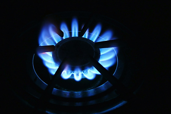 포토 JPG 해외이미지 불 불꽃 따뜻함 요리 사람없음 파란색 빛 주방 힘 기계 에너지 뜨거움 오븐 보호 난로 버너 심볼 연료 가스 보험 연소 화상 해외202004 해외포토 자연요소 컬러 컨셉 가전제품 상처 난방기 파일형식 이미지허브