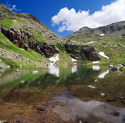 포토 JPG 해외이미지 계절 유럽 호수 여행 밭 자연 하늘 산 파노라마 풍경 사람없음 야외 초록색 물 여름 파란색 반사 환경 계곡 이탈리아 하이킹 시골 언덕 알프스 내추럴 절정 해외202004 해외포토 자연요소 나라 컬러 농업 레저 촬영기법 생태계 파일형식 이미지허브