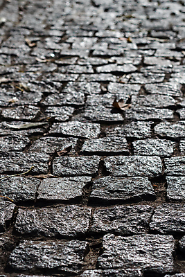 포토 JPG 해외이미지 모양 디자인 도로 길 벽 여행 백그라운드 패턴 건축양식 벽돌 거리 사람없음 건물 어둠 블록 회색 조약돌 도시 거친 파편 질감 옛날 해외202004 해외포토 건축물 건축 컬러 무늬 교통시설 돌_바위 파일형식 이미지허브