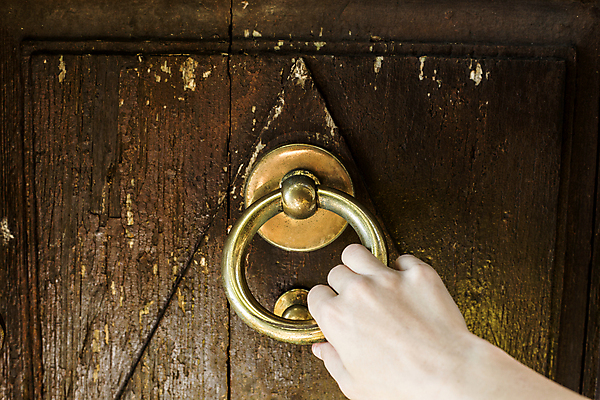 포토 JPG 해외이미지 백인 손 여자 포즈 신체 비즈니스 텍스트 실험 사람 사람없음 목재 문 희망 주먹 방 흰색 신선 심볼 사인 노력 작업도구 방문 팔 해외202004 해외포토 서양인 나무 감정 컬러 재료 모션 신체부위 도구 파일형식 이미지허브