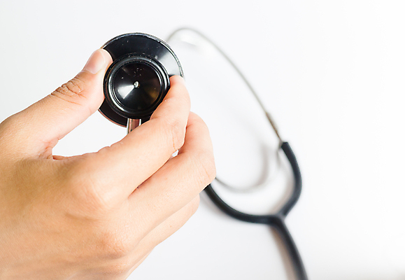 포토 JPG 해외이미지 손 청진기 건강 병원 실험 사람 사람없음 약 건강관리 진료 듣기 고통 장비 시험 환자 간호사 의사 기구 공구 긴급 잡기 맥박 질병 측정 외과 보험 고립 돌봄 심장병 해외202004 해외포토 교육 감정 의학 의료기기 모션 관리 신체부위 의료진 도구 파일형식 이미지허브