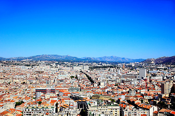 포토 JPG 해외이미지 유럽 바다 여행 요트 건축양식 하늘 항해 안테나 파노라마 사람없음 건물 여름 파란색 빛 도시풍경 태양 항구 프랑스 도시 만 보트 센터 지중해 만족 포트 타운 대도시 마르세유 옛날 수평선 해외202004 해외포토 자연요소 건축물 계절 건축 감정 나라 컬러 배_교통 통신 교통시설 촬영기법 풍경 파일형식 이미지허브