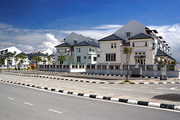 포토 JPG 해외이미지 건축양식 부동산 주택 사람없음 건물 세일 재산 투자 리빙 대출 교외 렌탈 줄서기 진짜 해외202004 해외포토 건축물 건축 비즈니스 모션 금융 파일형식 이미지허브
