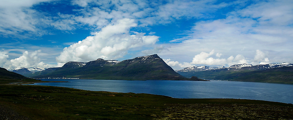 포토 JPG 해외이미지 구름 유럽 도로 바다 자연 하늘 산 파노라마 아이슬란드 풍경 사람없음 야외 초록색 물 파란색 농장 맑음 만 동쪽 피오르 해외202004 해외포토 자연요소 나라 길 컬러 농업 교통시설 날씨 촬영기법 방향 생태계 지형 파일형식 이미지허브