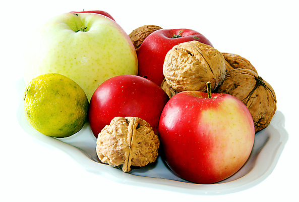 포토 JPG 해외이미지 접시 음식 벽 백그라운드 채소 과일 탁자 사람없음 장식 빨간색 초록색 갈색 견과류 가을 흰색 사과 레몬 묘사 라임 해외202004 해외포토 식기 계절 컬러 가구 파일형식 이미지허브