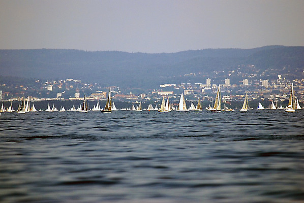 포토 JPG 해외이미지 바다 요트 하늘 항해 노르웨이 사람없음 파란색 레가타 오슬로 해외202004 해외포토 유럽 컬러 배_교통 파일형식 이미지허브