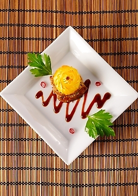 포토 JPG 해외이미지 접시 영어 유럽 음식 꽃다발 오렌지 탁자 영국 치즈 감자 육류 돼지고기 요리 사람없음 목재 식당 숟가락 식사 저녁식사 당근 소고기 시골 작음 굽기 허브 순수 시골집 아일랜드 양고기 프랑스어 점심식사 기본 다진 대두 파스텔톤 안락 해외202004 해외포토 나무 식물 문자 식기 꽃 나라 컬러 가구 컨셉 채소 과일 식재료 재료 유제품 주택 뿌리채소 수저 상점 크기 구이 파일형식 이미지허브