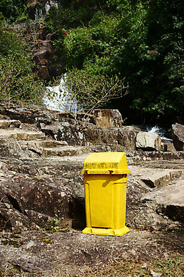 포토 JPG 해외이미지 지구 여행 자연 사람없음 초록색 상자 노란색 바구니 여행객 환경 재활용 쓰레기통 감각 캔 보호 쓰레기 폐기물 컨테이너 플라스틱 거절 청소 에코 지역 일반 낭비 생태학 해외202004 해외포토 교육 산업 컬러 컨셉 재질 사람 친환경 생태계 파일형식 이미지허브