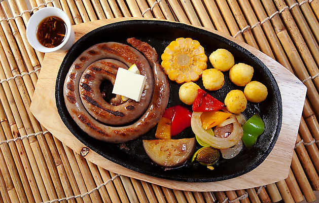 포토 JPG 해외이미지 접시 음식 조각 잎 채소 건강 요리 사람없음 식당 일본 식사 저녁식사 소시지 굽기 만족 준비 만들기 서빙 갈비뼈 점심식사 페스츄리 해외202004 해외포토 식물 식기 감정 아시아 빵 모션 뼈 상점 가공식품 구이 파일형식 이미지허브