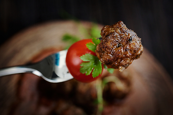 포토 JPG 해외이미지 전통 접시 문화 음식 백그라운드 포크 컨셉 다이어트 토마토 공 파스타 파슬리 건강 육류 요리 사람없음 목재 초록색 식당 숟가락 식사 저녁식사 이탈리아 샐러드 소고기 튀김 그룹 사발 맛 미트볼 지중해 먹기 허브 점심식사 입가심 채식주의자 해외202004 해외포토 나무 식물 식기 유럽 바다 컬러 채소 식재료 재료 모션 서양음식 수저 상점 사기그릇 채식 파일형식 이미지허브