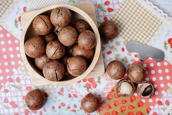 포토 JPG 해외이미지 음식 백그라운드 과일 재료 건강 씨앗 사람없음 목재 갈색 견과류 껍질 흰색 그룹 사발 균열 유기농 내추럴 고립 깨짐 단백질 해외202004 해외포토 나무 식물 웰빙 컬러 컨셉 모션 사기그릇 영양소 파일형식 이미지허브