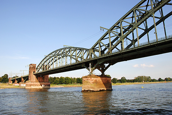 포토 JPG 해외이미지 유럽 여행 건축양식 독일 사람없음 야외 물 강 연결 강가 아치 쾰른 해외202004 해외포토 자연요소 건축 나라 파일형식 이미지허브