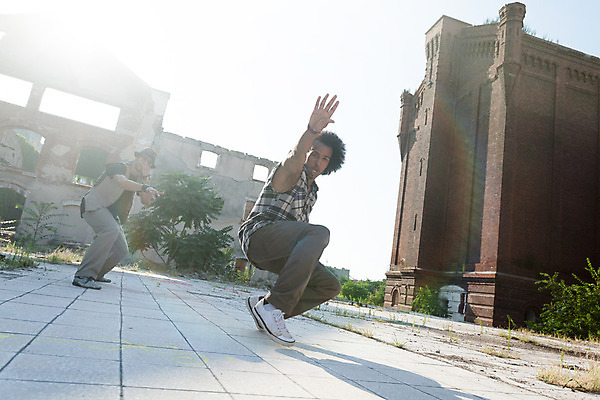 포토 JPG 해외이미지 백인 남자 문화 흑인 기술 힙합 두명 청춘 운동 유행 공연 연주자 댄서 도시 정사각형 다민족 랩 해외202004 해외포토 도형 서양인 직업 음악 컨셉 건강 사람 이벤트 음악가 파일형식 이미지허브