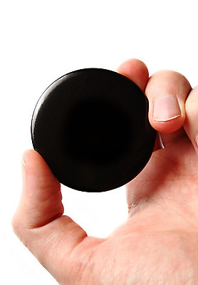 포토 JPG 해외이미지 손 디자인 남자 백그라운드 컨셉 부분 손가락 손바닥 사람 성인 사람없음 라벨 검은색 공백 엄지손가락 흰색 잡기 오픈 손톱 손목 피부 배지 팔 보여주기 적재 고립 엘리먼트 해외202004 해외포토 컬러 모션 프레임 신체부위 파일형식 이미지허브