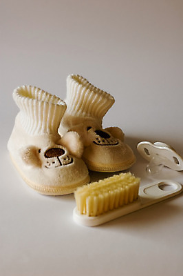 포토 JPG 해외이미지 어린이 백그라운드 신발 장신구 사람없음 장난감 장비 흰색 아기 담요 해외202004 해외포토 컬러 사람 파일형식 이미지허브