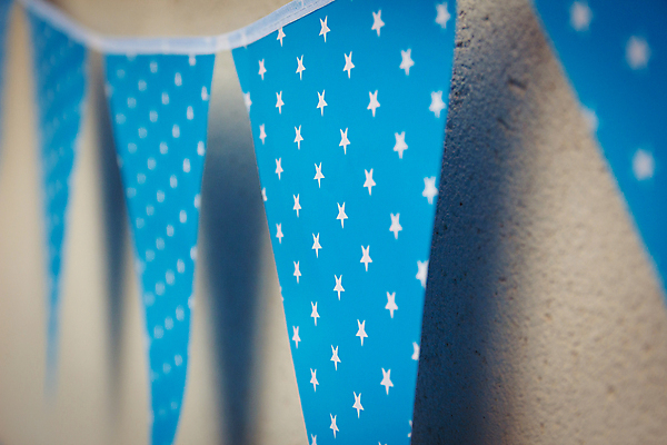 포토 JPG 해외이미지 디자인 배너 기념일 별 리본 종이 어린이 선 밧줄 줄 벽 크리스마스 패턴 일러스트 휴가 기념 이벤트 사람없음 옆모습 장식 파란색 컬러풀 파티 축제 화환 흰색 축하 깃발 생일 삼각형 서커스 오브젝트 공평 많음 해외202004 해외포토 자연요소 도형 꽃 뷰포인트 컬러 컨셉 무늬 사람 파일형식 이미지허브