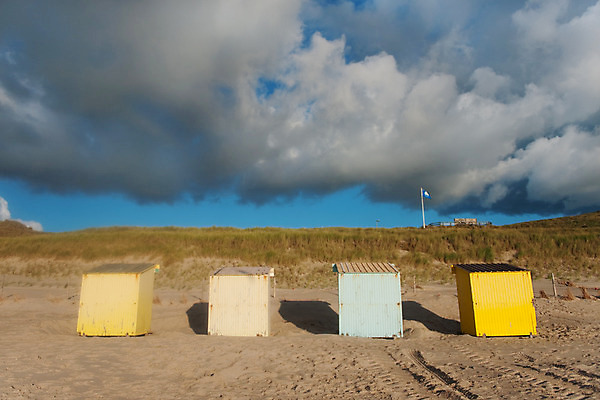 포토 JPG 해외이미지 구름 모래 자연 하늘 휴가 주택 풍경 사람없음 건물 목재 여름 파란색 컬러풀 일몰 오두막 모래언덕 네덜란드 줄서기 해외202004 해외포토 자연요소 나무 건축물 계절 유럽 컬러 재료 모션 노을 언덕 생태계 파일형식 이미지허브