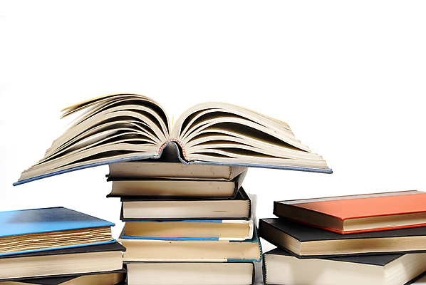 포토 JPG 해외이미지 교육 종이 백그라운드 학교 사람없음 책 스터디 독서 쌓기 정보 수확 덮개 흰색 그룹 변화 도서관 큼 오브젝트 교과서 대학교 문학 양장본 서점 고립 옛날 해외202004 해외포토 컬러 컨셉 농업 모션 교재 학습 상점 뚜껑 크기 파일형식 이미지허브