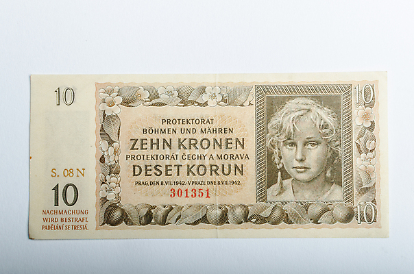 포토 JPG 해외이미지 유럽 종이 백그라운드 지폐 돈 비즈니스 태국 사람없음 빨간색 금융 경제 수확 골동품 흰색 우승 역사 재산 가난 수집 무역 복고 기회 투자 5 체코 칠면조 계산서 보헤미아 복권 옛날 모라비아 해외202004 해외포토 나라 산업 아시아 컬러 컨셉 농업 조류 숫자 최고 파일형식 이미지허브