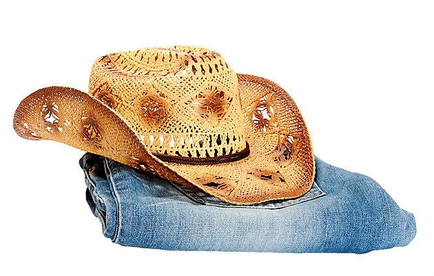 포토 JPG 해외이미지 전통 옷 여자 리본 여행 백그라운드 휴가 사람없음 가로 태양 농장 갈색 노란색 머리 유행 흰색 청바지 시골 카우보이 보호 그늘 오브젝트 멀리 밀짚 짜임 내추럴 고립 캡모자 파나마 스타일 해외202004 해외포토 자연요소 모자_잡화 컬러 컨셉 농업 바지 사람 신체부위 남아메리카 짚 파일형식 이미지허브