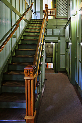 포토 JPG 해외이미지 여행 건축양식 창문 지붕 잉글랜드 주택 실내 사람없음 내부 건물 초록색 계단 재산 고급 맨션 대문 단계 랜드마크 옛날 스타일 해외202004 해외포토 건축물 건축 컬러 컨셉 영국 금융 문 파일형식 이미지허브