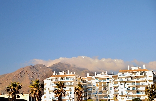 포토 JPG 해외이미지 나무 유럽 도로 바다 여행 건축양식 지붕 거리 파노라마 풍경 사람없음 야외 건물 여름 도시풍경 탑 블록 도시 역사 스페인 지중해 타운 스페인어 안달루시아 절정 해외202004 해외포토 식물 건축물 계절 건축 나라 길 교통시설 촬영기법 파일형식 이미지허브