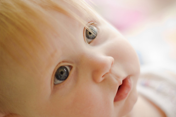 포토 JPG 해외이미지 모델 딸 행복 얼굴 어린이 자연 놀이 미래 새로움 건강 한명 웃음 사람 파란색 흰색 아기 신생아 오픈 입 달콤 작음 부드러움 세대 돌봄 해외202004 해외포토 1 감정 컬러 컨셉 가족 모션 표정 신체부위 감각 맛 크기 생태계 파일형식 이미지허브