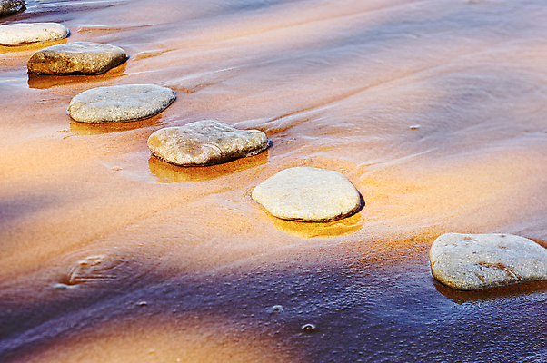 포토 JPG 해외이미지 도로 선 모래 파도 바다 자연 사람없음 쌓기 성장 조약돌 몸무게 낟알 모래언덕 심볼 방법 해외202004 해외포토 길 교통시설 모션 돌_바위 언덕 생태계 파일형식 이미지허브