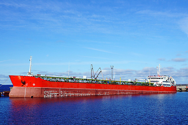 포토 JPG 해외이미지 구름 산업 바다 비즈니스 교통시설 하늘 항해 사람없음 물 파란색 화물 잡기 보트 석유 무역 함선 상업 탱크 연료 닻 돛대 수입 유조선 해외202004 해외포토 자연요소 컬러 교통 배_교통 모션 운송업 시설 파일형식 이미지허브