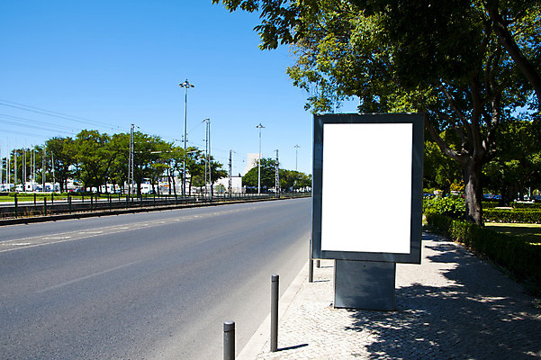 포토 JPG 해외이미지 나무 배너 공원 포스터 도로 여행 비즈니스 텍스트 통신 교통시설 하늘 거리 광고판 사람없음 스크린 공백 정보 흰색 도시 판넬 메시지 역 인쇄 흔적 사인 상업 캔버스 언론 타운 승진 계기판 교외 길가 마케팅 카피스페이스 해외202004 해외포토 식물 공공시설 길 컬러 교통 알림판 시설 판 파일형식 이미지허브